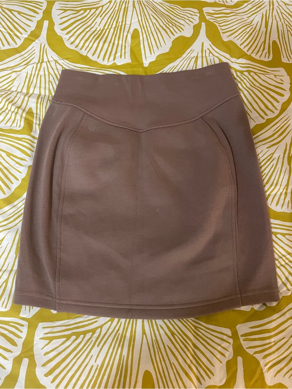 Lululemon | Scuba High Rise Mini Skirt | Tauptastic | XS - Picture 2 of 4